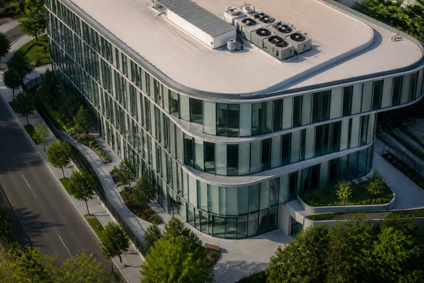 Light behaves differently at eighty feet : Close range aerial perspective on a building